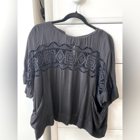 French Connection detail cut out too - Picture 1 of 3